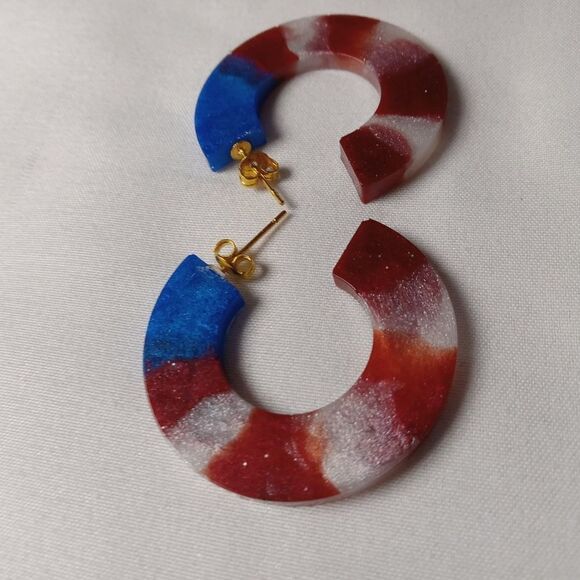 CLEARANCE Red, white and blue resin hoop earrings - Picture 1 of 5